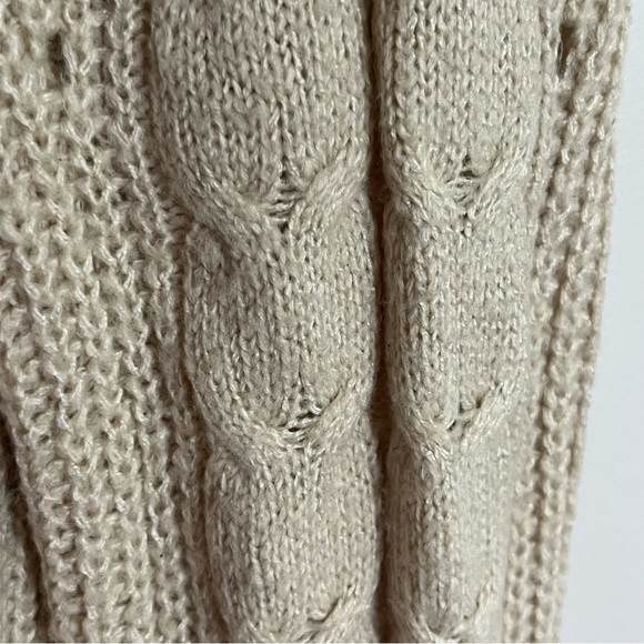 Women’s Pink Rose Light Weight Long Sleeve Knit Sweater Tan Size Small Cream - Picture 4 of 11